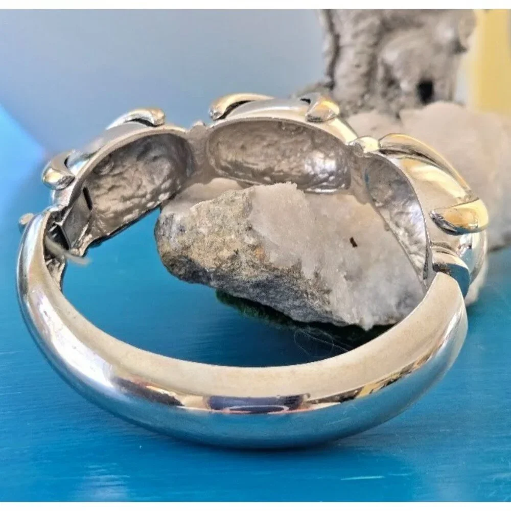 Two Tone Hugs & Kisses Hinged Bangle Bracelet Gold Silver Cuff - Picture 3 of 8